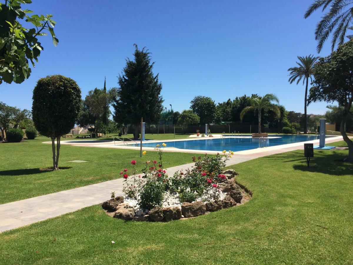 Ferienwohnung Apartamento Cerca De La Playa Y Campo De Golf Con Piscina Torremolinos Exterior foto