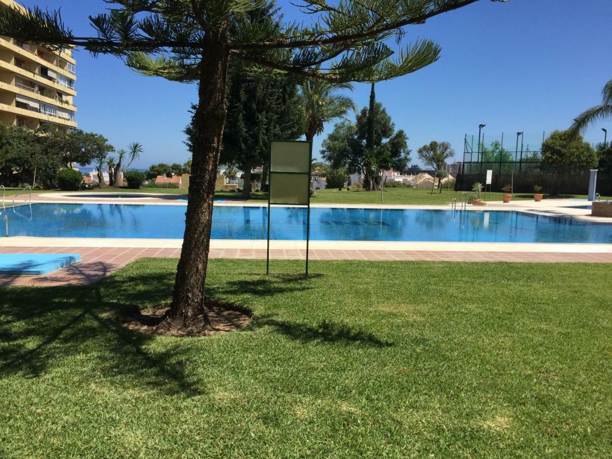 Ferienwohnung Apartamento Cerca De La Playa Y Campo De Golf Con Piscina Torremolinos Exterior foto