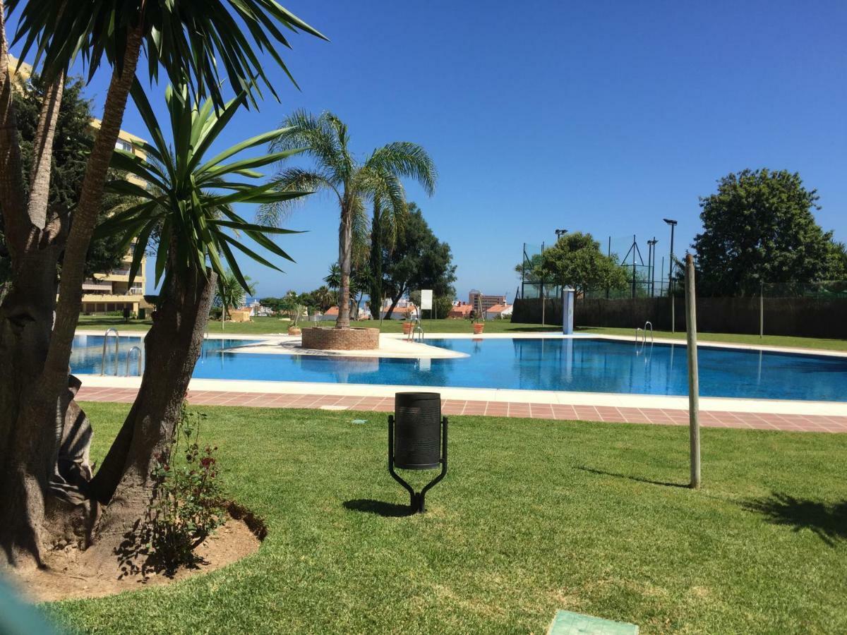 Ferienwohnung Apartamento Cerca De La Playa Y Campo De Golf Con Piscina Torremolinos Exterior foto