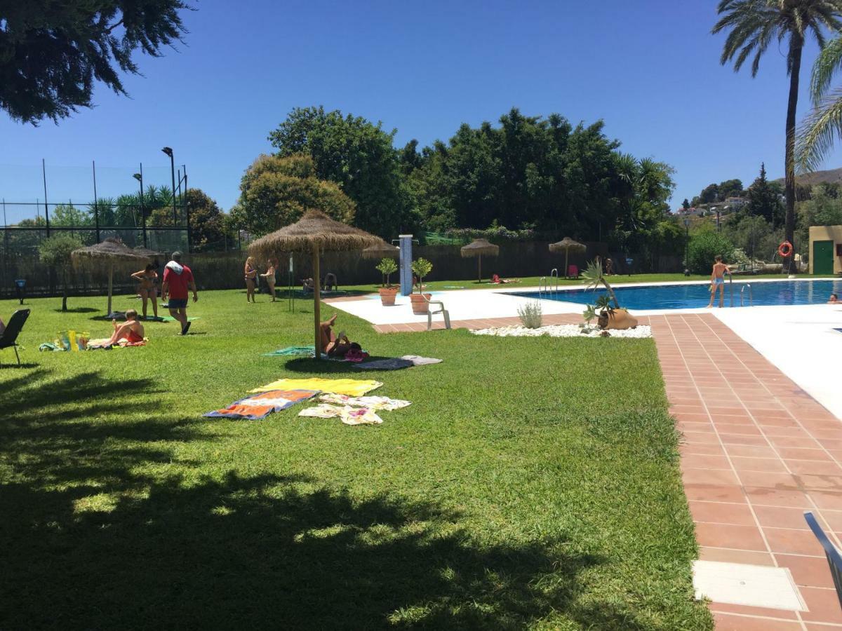 Ferienwohnung Apartamento Cerca De La Playa Y Campo De Golf Con Piscina Torremolinos Exterior foto