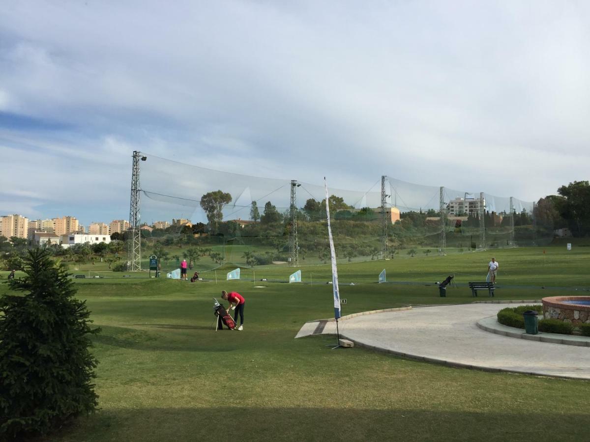 Ferienwohnung Apartamento Cerca De La Playa Y Campo De Golf Con Piscina Torremolinos Exterior foto